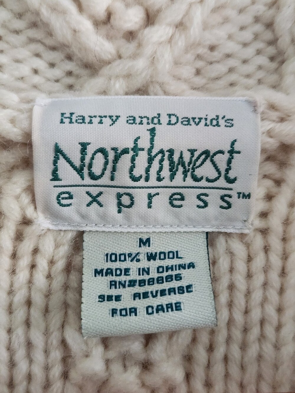 VINTAGE Northwest Express Womens Sweater Size M CHUNKY KNIT Cardigan 100% WOOL - Picture 2 of 8